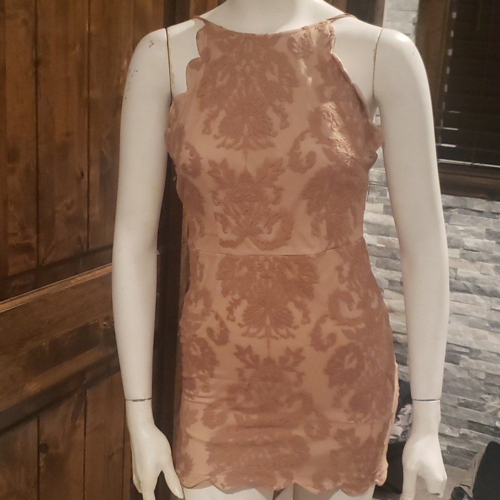 Lace dress small, open back!!